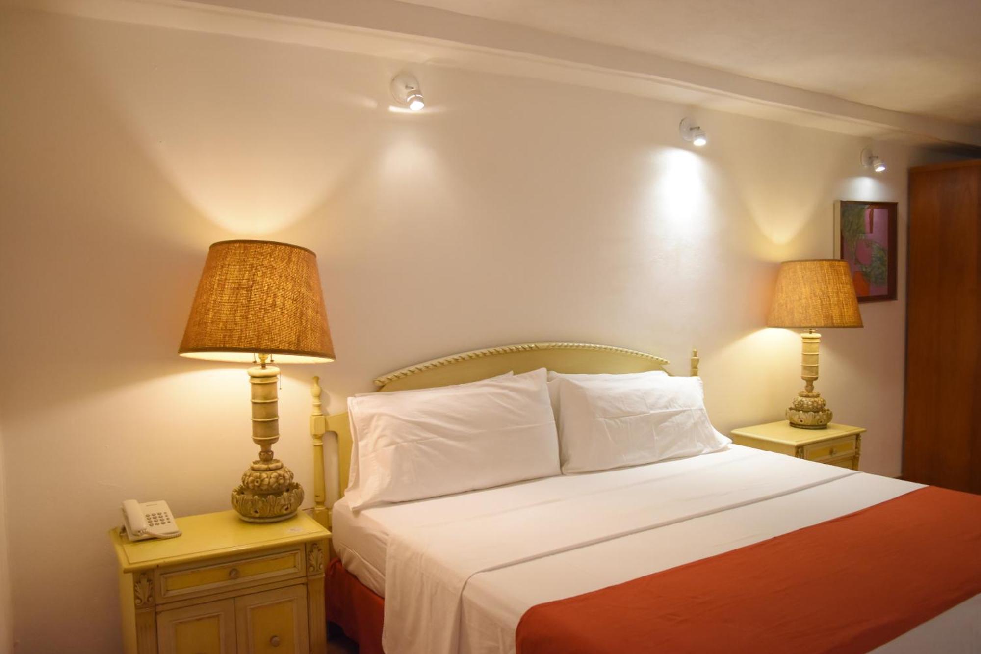 La Joyita Cuernavaca (Adults Only) Hotel Ruang foto
